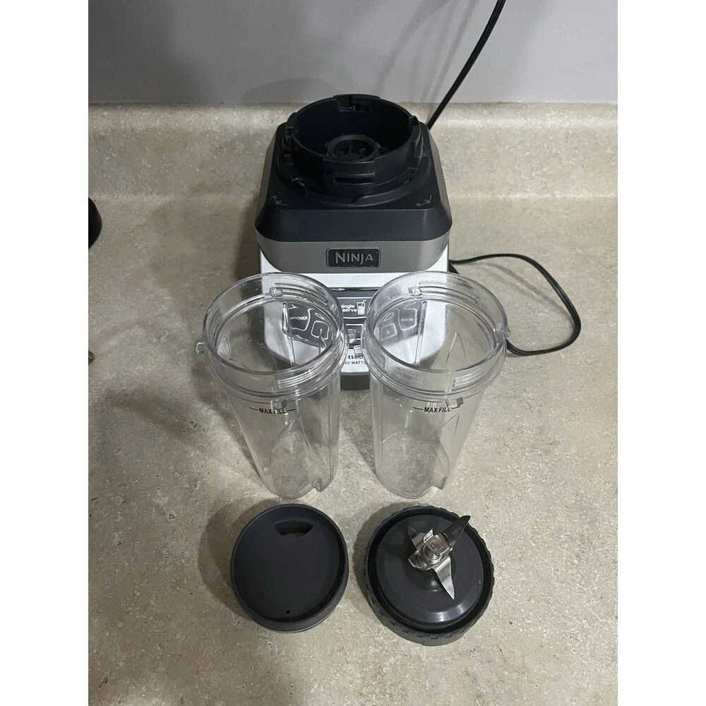 Ninja Professional Blender BL660 30 Base 1100W 2 Single Serve Cups Blade READ